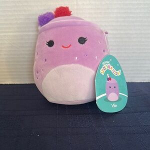 Original Squishmallows Vie the Berry Smoothie 5"-NWT